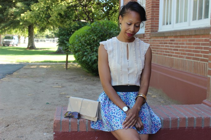 animal print looking down